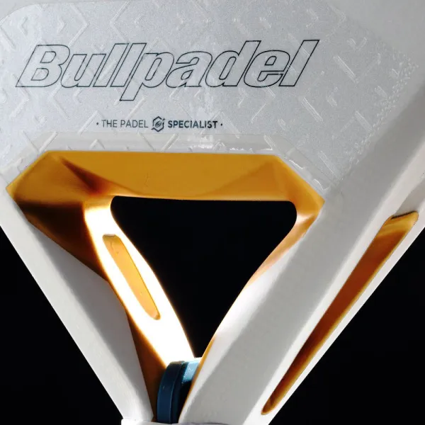 Ракетка для падела BULLPADEL Pearl 26, 493804, для профессионалов, карбон, бело-серый за 35&nbsp;929.50 ₽ в Ижевске